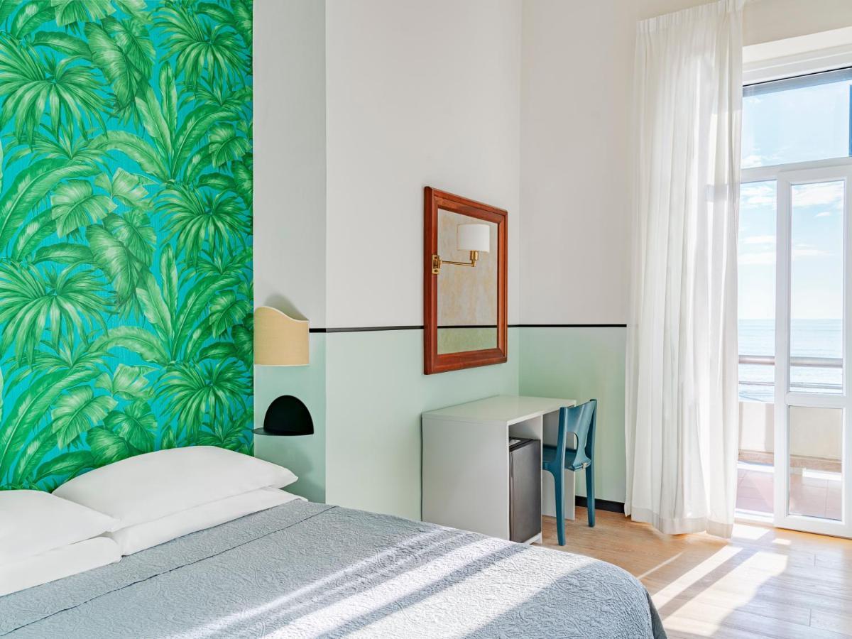 Hotel Riviera Anzio Buitenkant foto