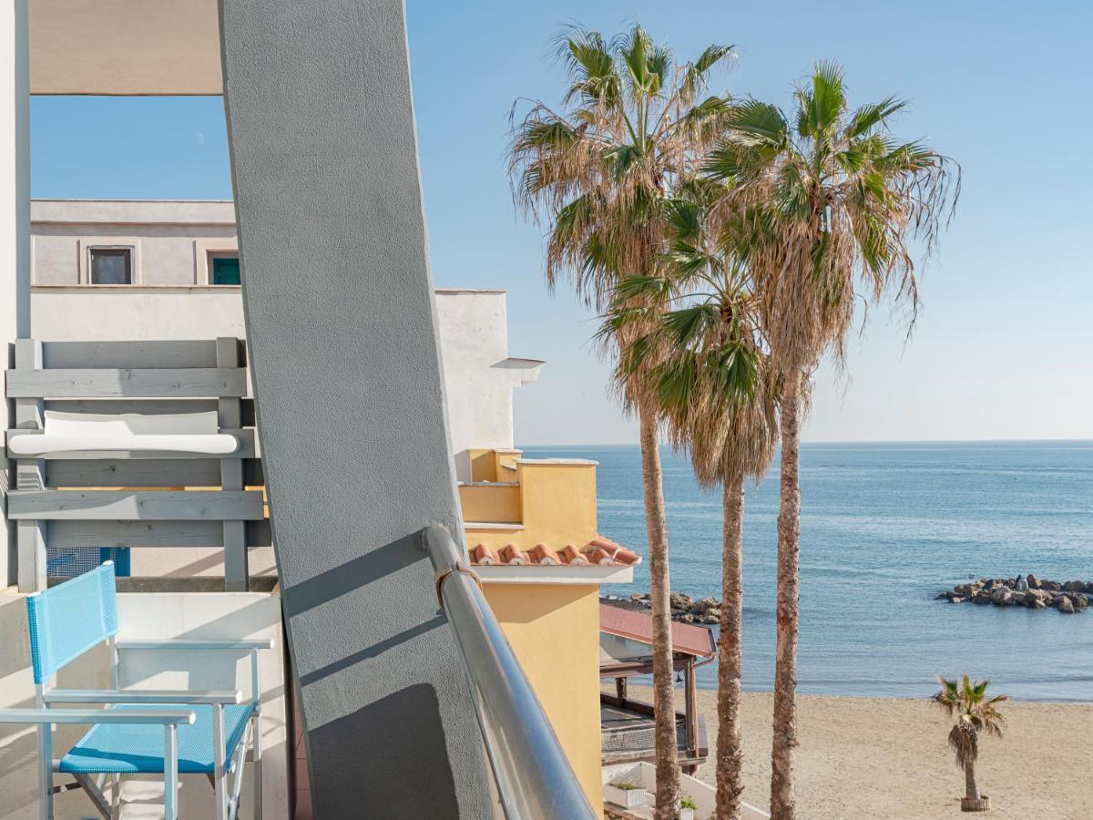 Hotel Riviera Anzio Buitenkant foto