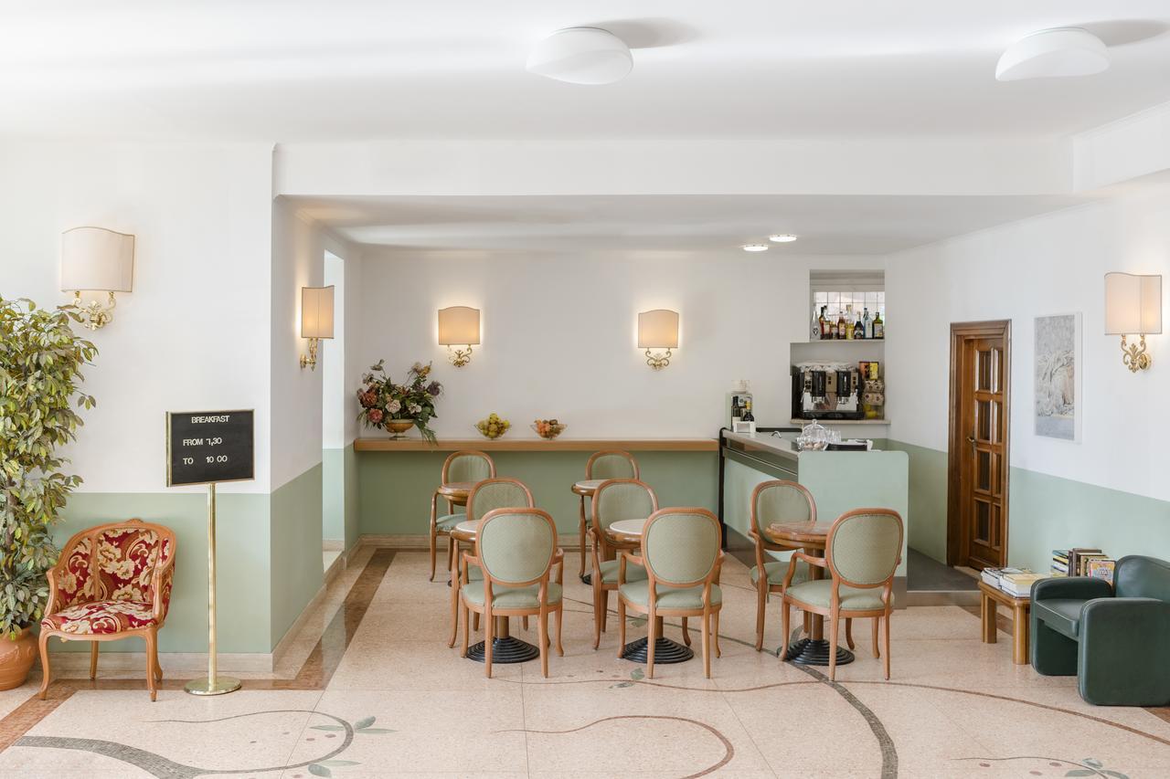 Hotel Riviera Anzio Buitenkant foto