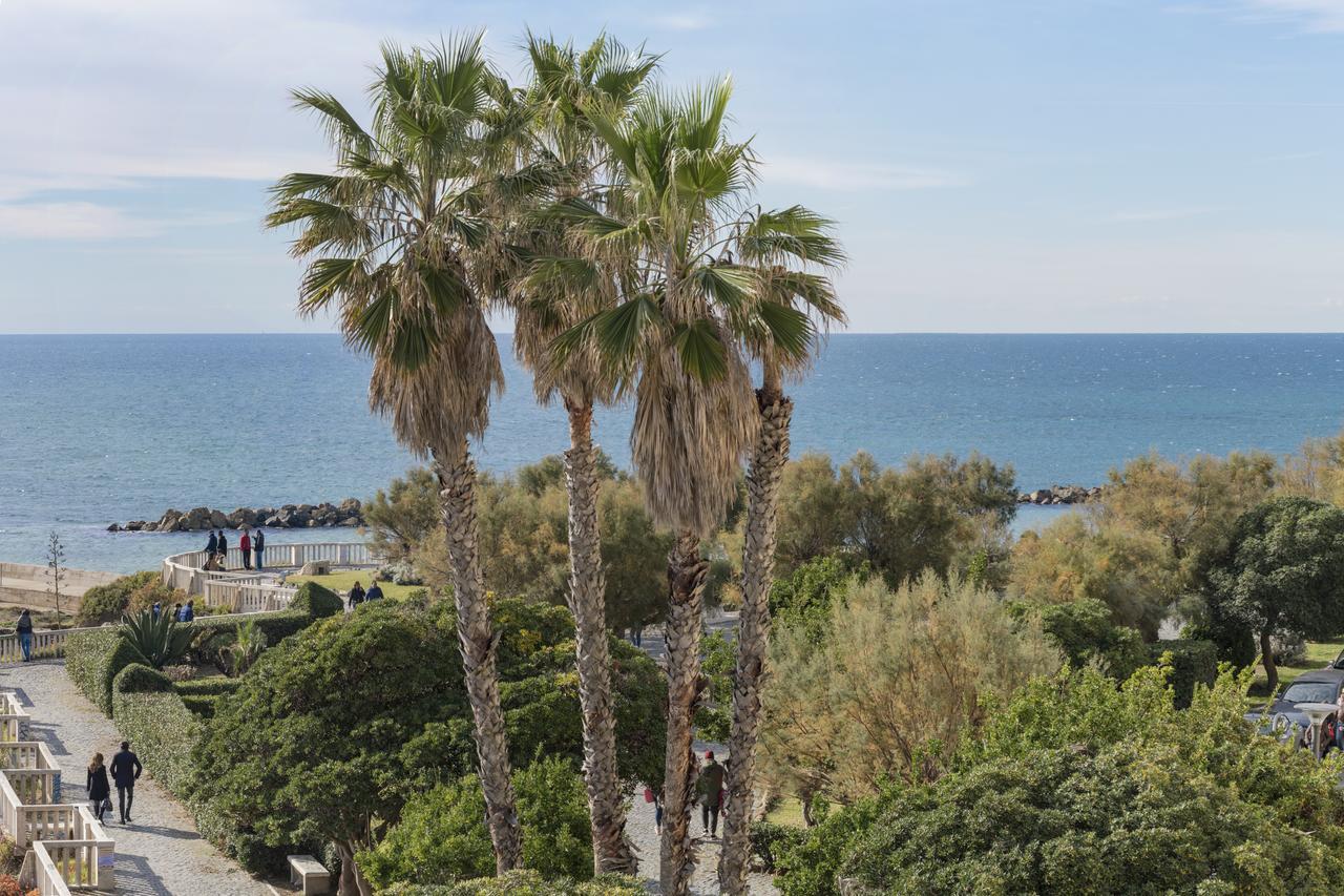 Hotel Riviera Anzio Buitenkant foto
