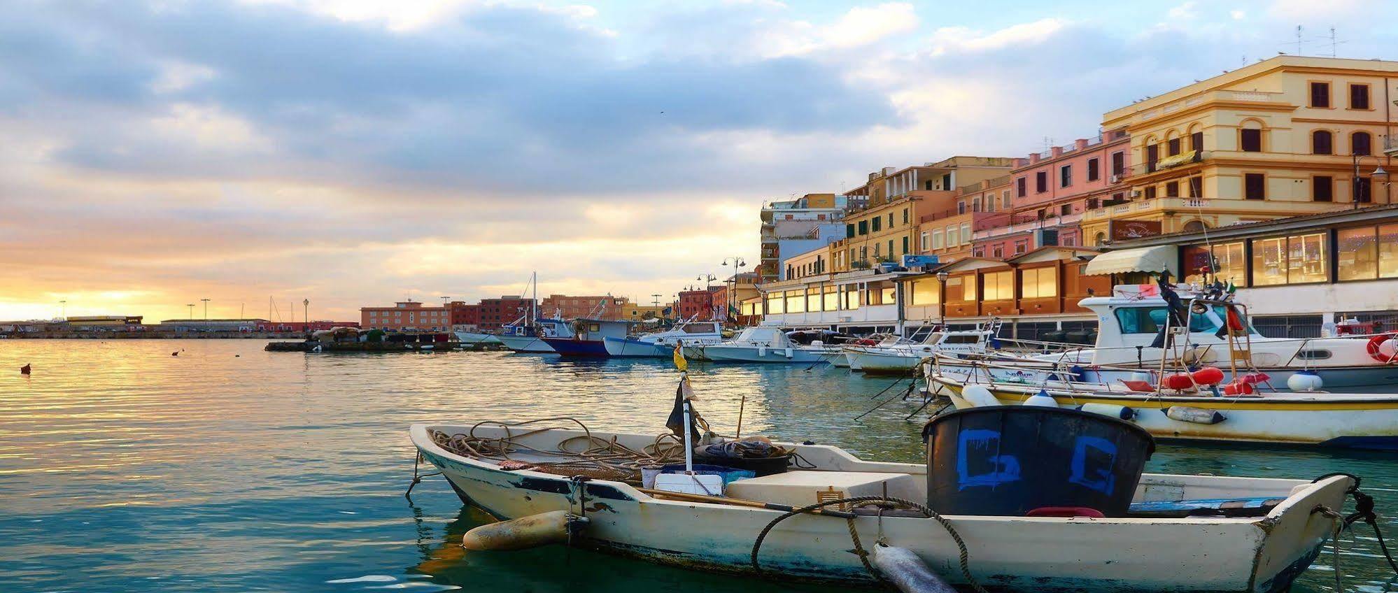 Hotel Riviera Anzio Buitenkant foto